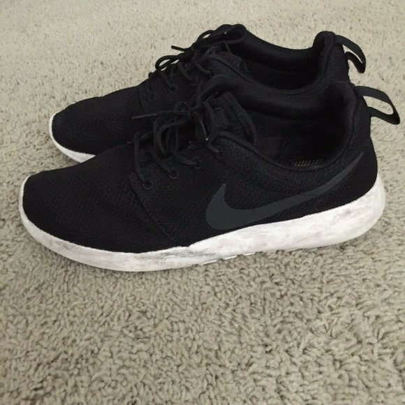 Nike Other - Sold NIKE 9 ROSHE RUN BLACK SNEAKERS RUNNING SHOES